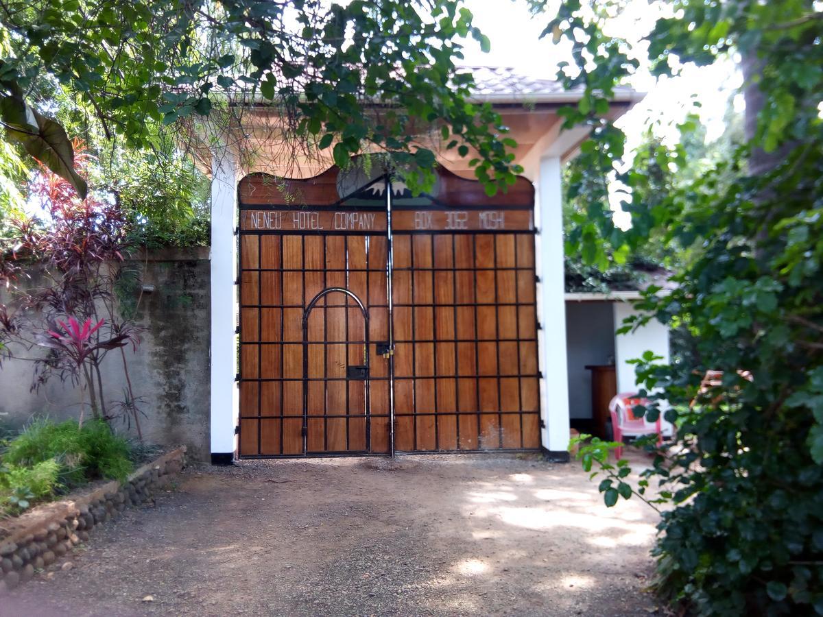 Neneu Hotel Moshi Exterior foto