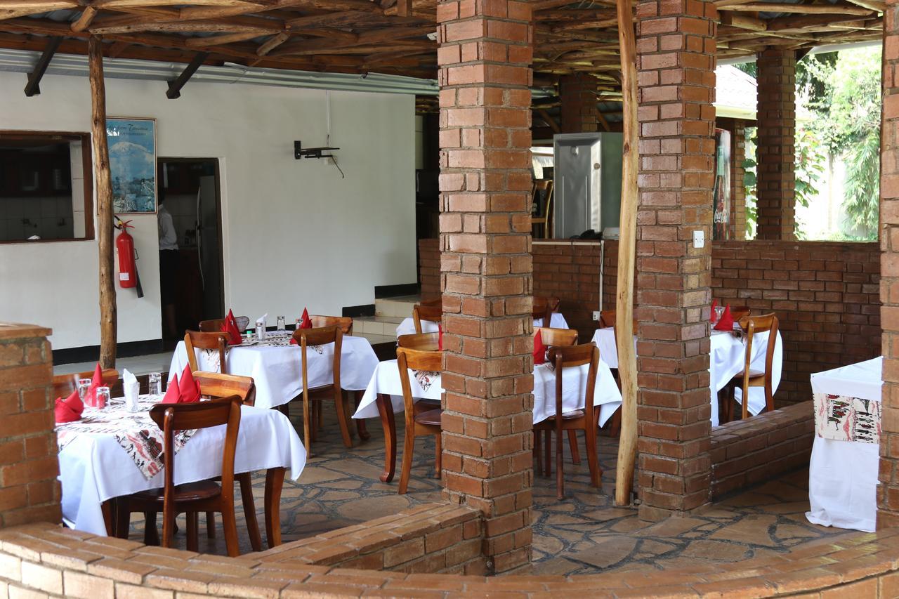 Neneu Hotel Moshi Exterior foto