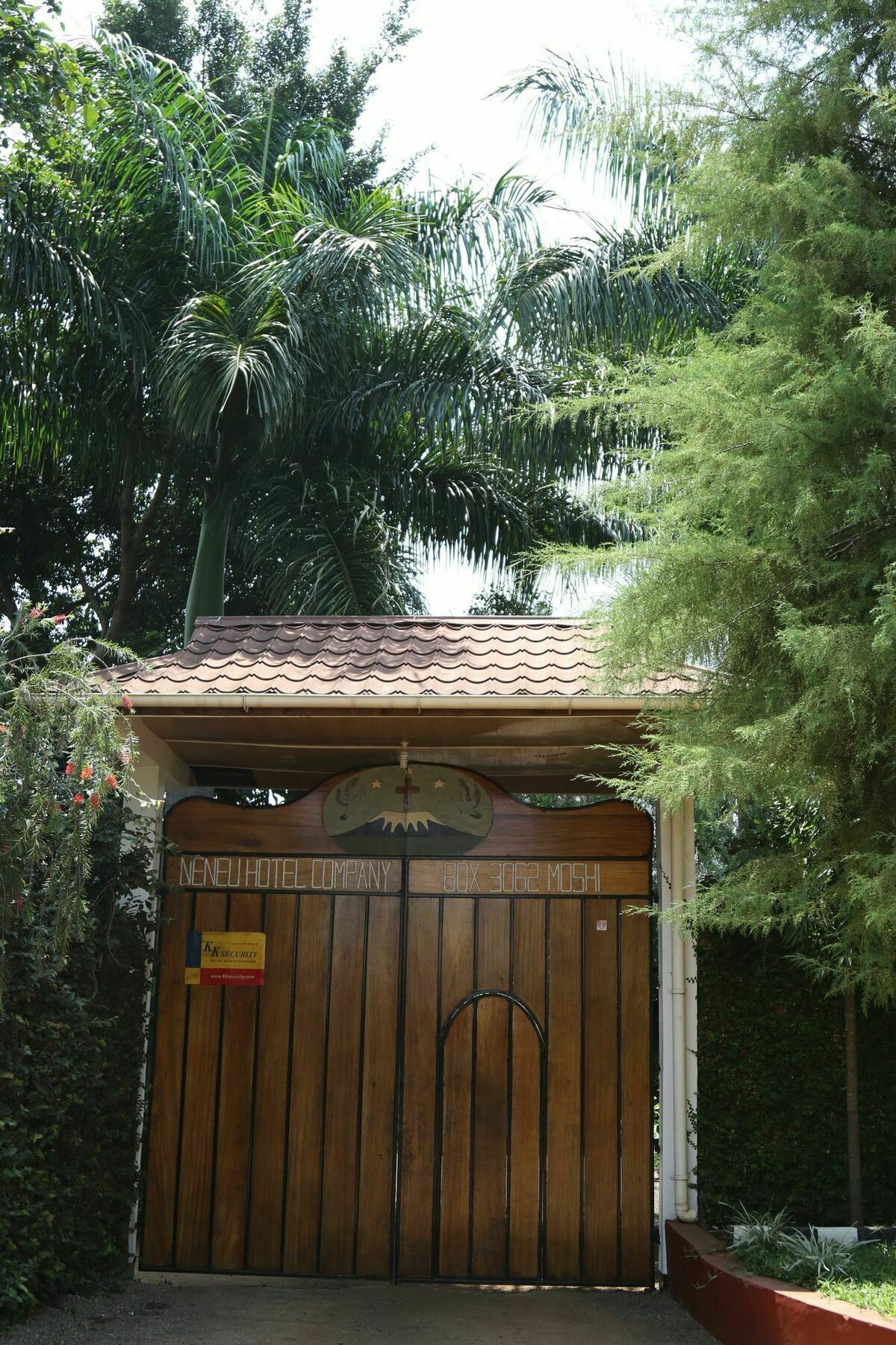 Neneu Hotel Moshi Exterior foto